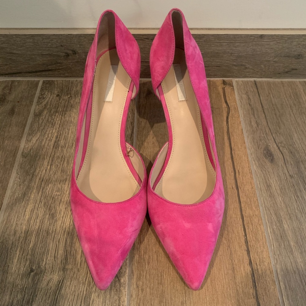H&M Woman’s Suede Pump
